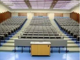 La Intersindical-CSC reclama mesures urgents per assegurar la continuïtat dels projectes de recerca i que els cursos puguin acabar i començar sense minvar la qualitat universitària